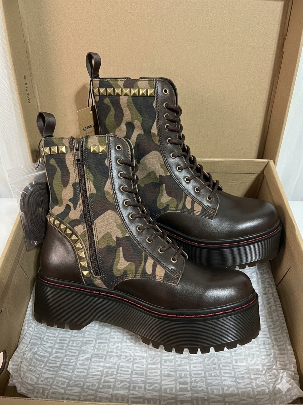 Steve Madden Avenger Camo Platform Combat Boots Studded Size 6